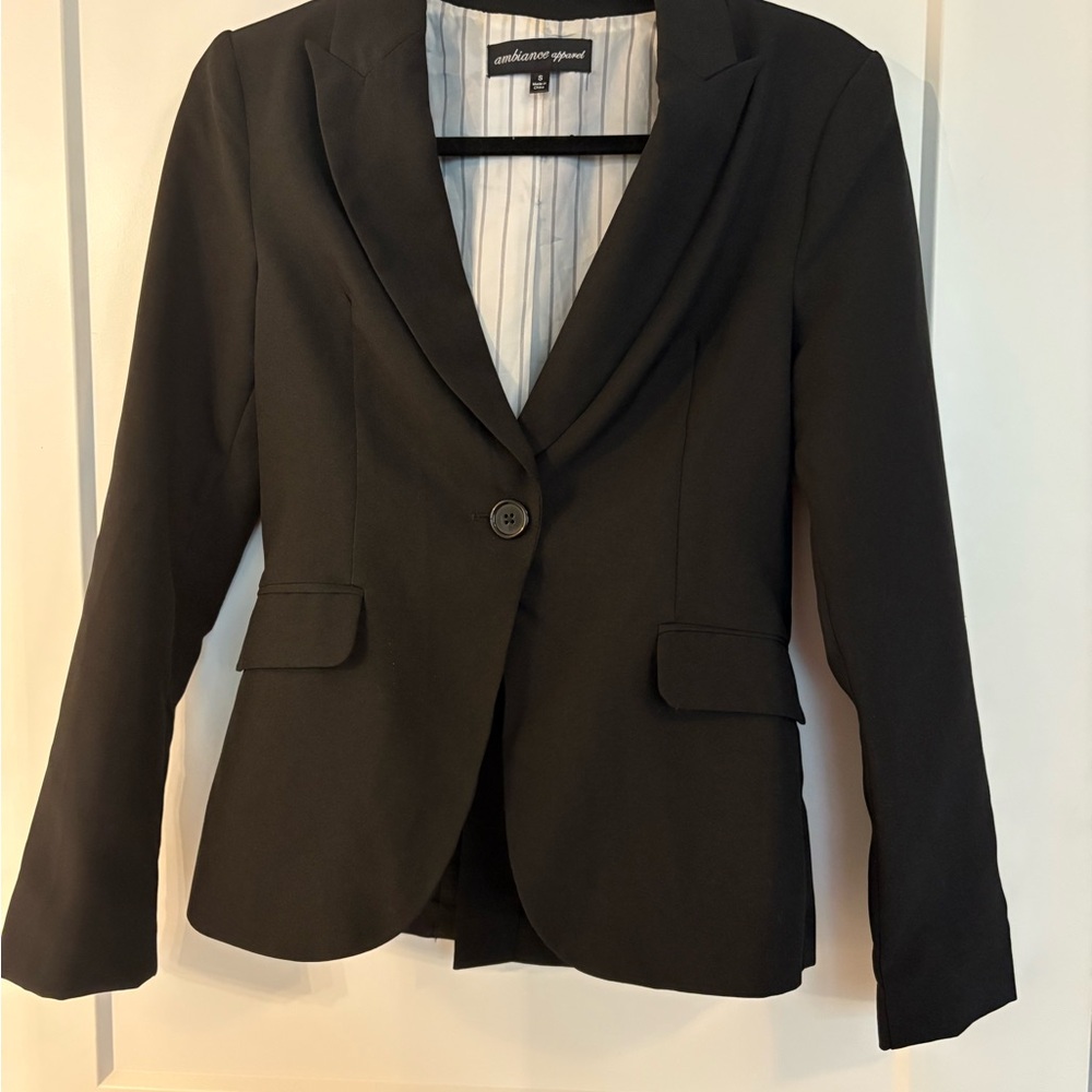 Tailored black blazer